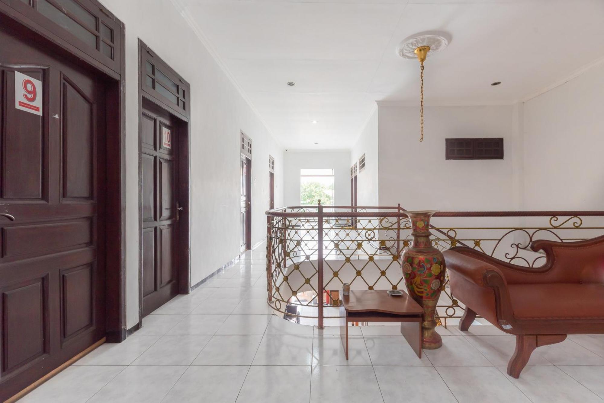 Reddoorz At Ciliwung Guest House Syariah 말랑 외부 사진