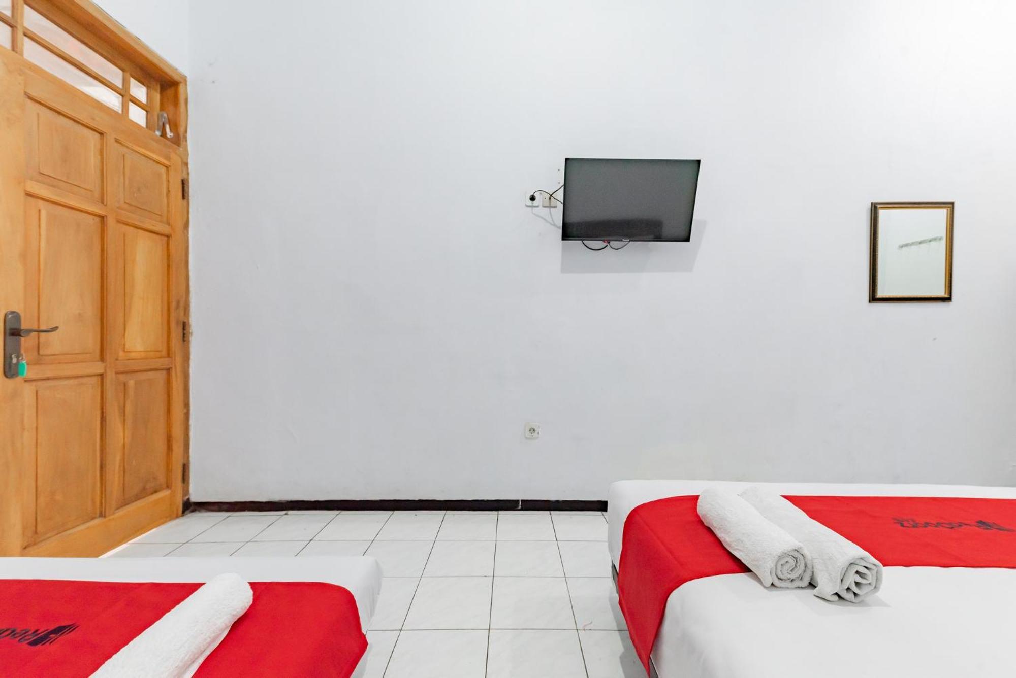 Reddoorz At Ciliwung Guest House Syariah 말랑 외부 사진