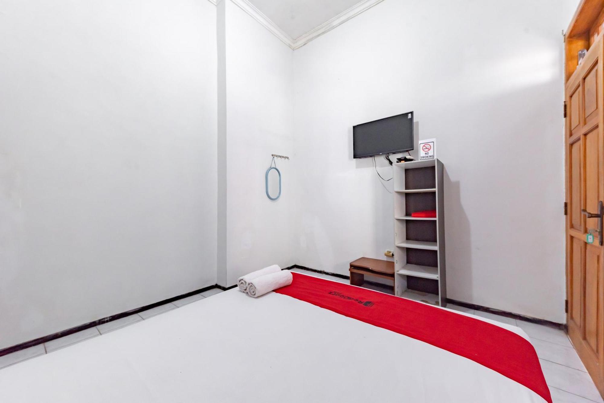 Reddoorz At Ciliwung Guest House Syariah 말랑 외부 사진