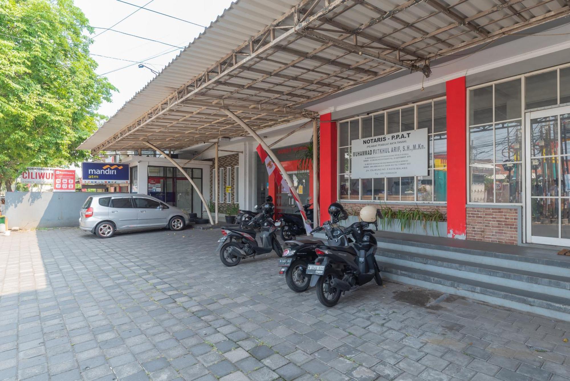 Reddoorz At Ciliwung Guest House Syariah 말랑 외부 사진